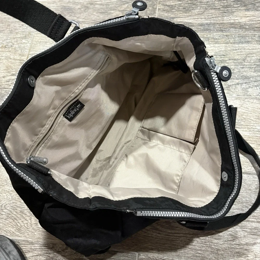 Kipling Black Nylon Shoulder Bag Medium Zip Inner Pockets HB6728-001